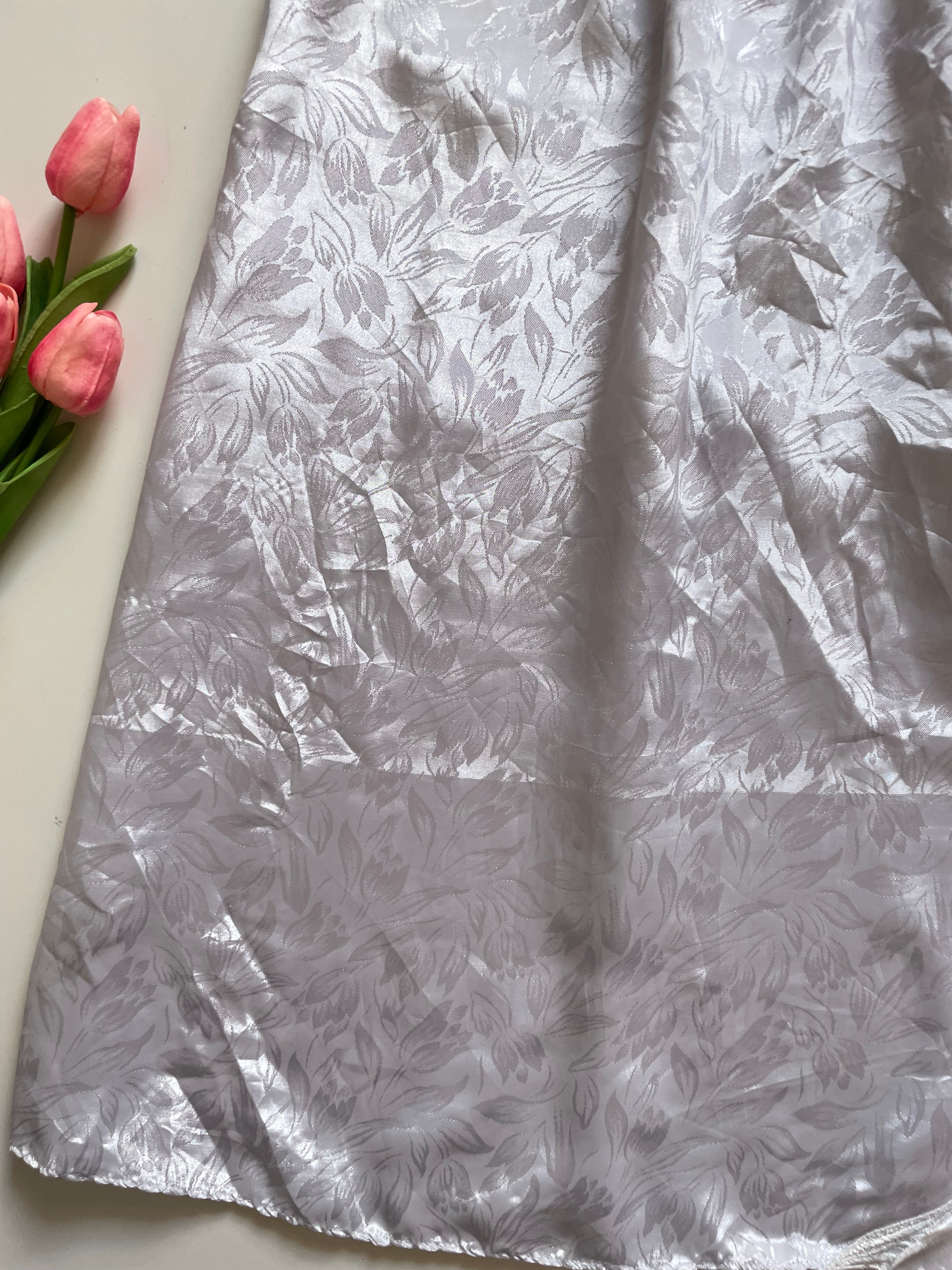 SHIMMER WHITE SKIRT - WAIST 28 TO 30 - Image 3